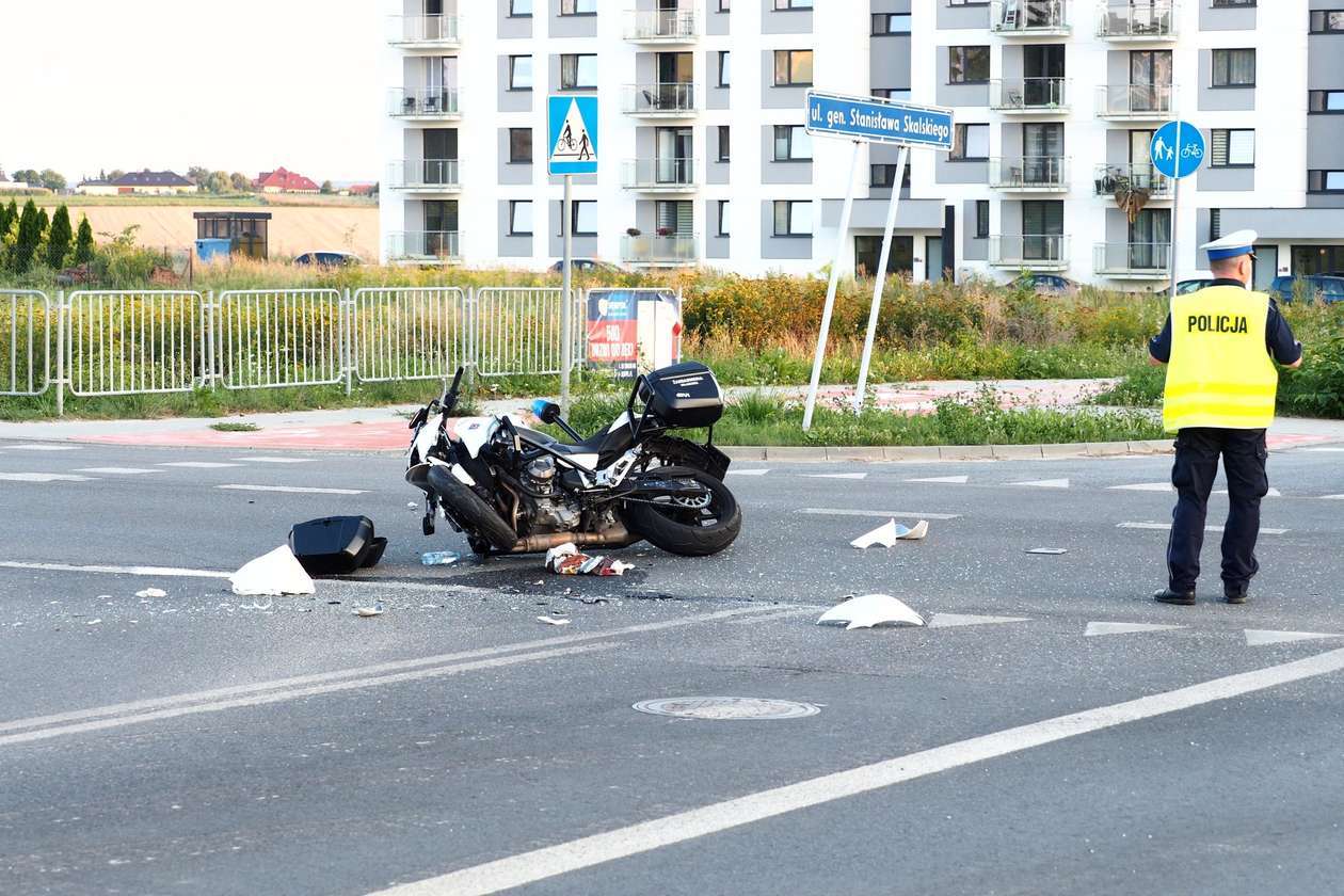 Wypadek na skrzyżowaniu ul. Franczaka Lalka i Jagiellończyka w Lublinie (zdjęcie 4) - Autor: Paweł Buczkowski