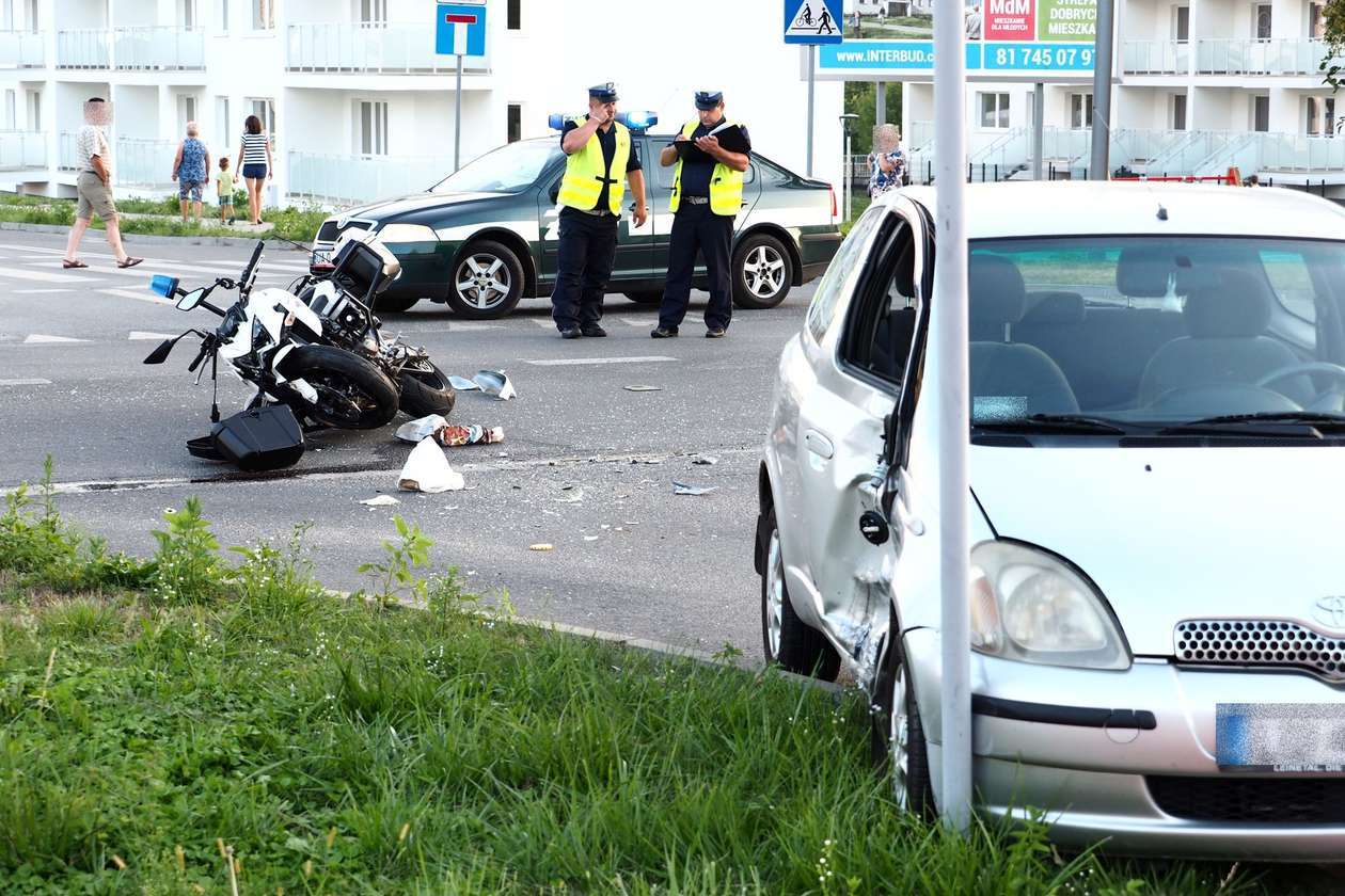  Wypadek na skrzyżowaniu ul. Franczaka Lalka i Jagiellończyka w Lublinie (zdjęcie 6) - Autor: Paweł Buczkowski
