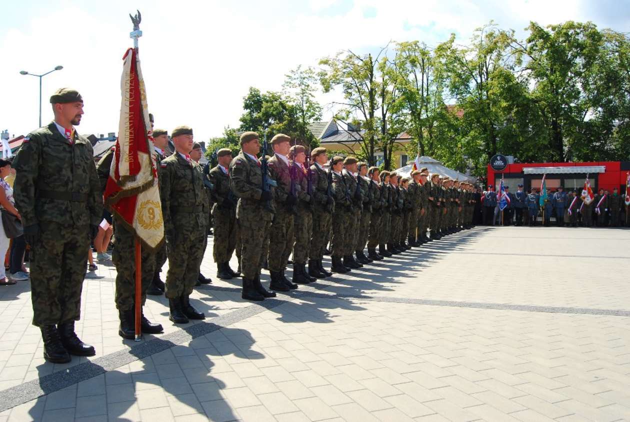  Przysięga żołnierzy WOT w Tomaszowie Lubelskim (zdjęcie 9) - Autor: www.tomaszow.info