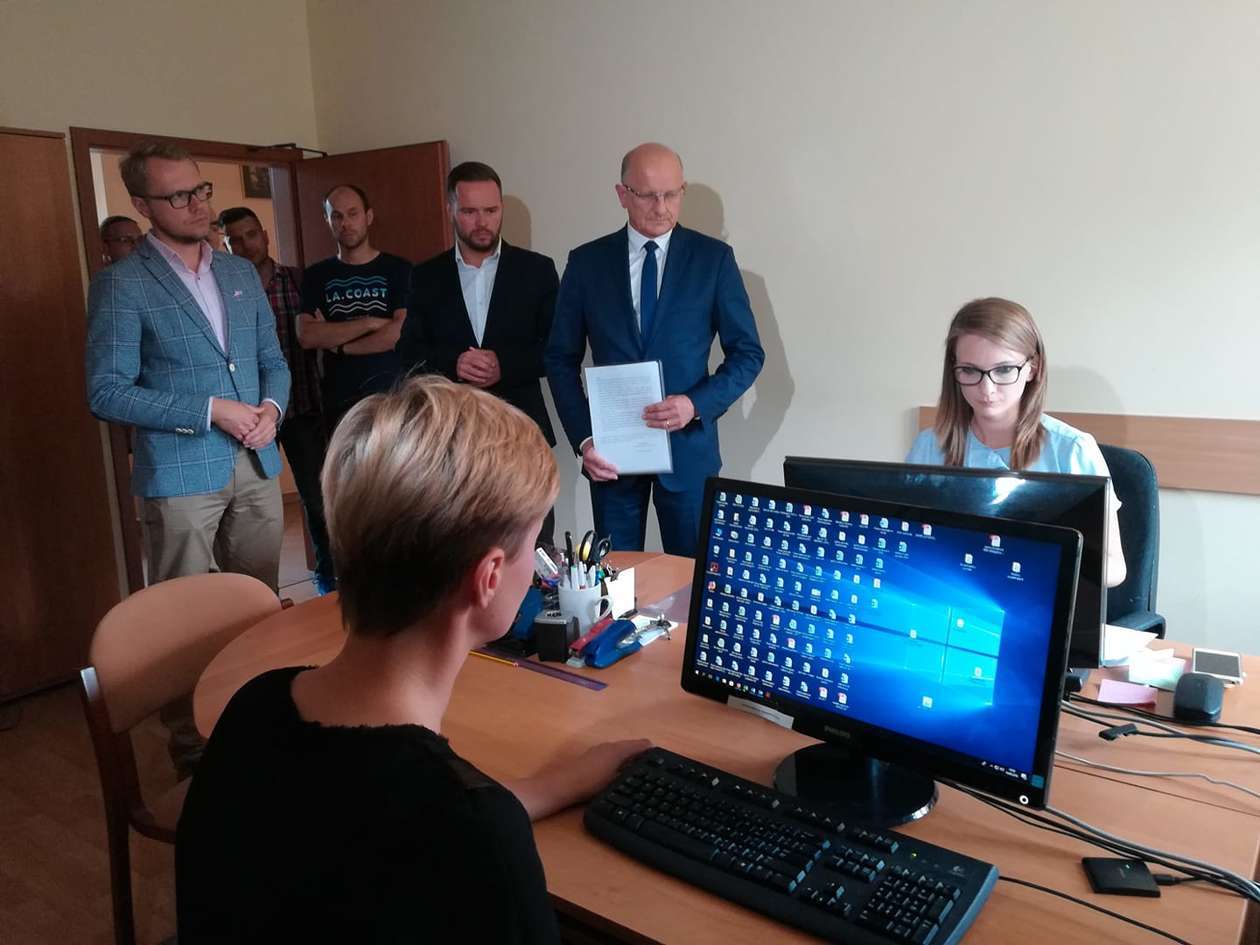  Prezydent Lublina już zarejestrował swój komitet wyborczy (zdjęcie 2) - Autor: Tomasz Maciuszczak