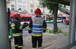 Lublin po burzy. Gałąź spadła na autobus (zdjęcie 5)