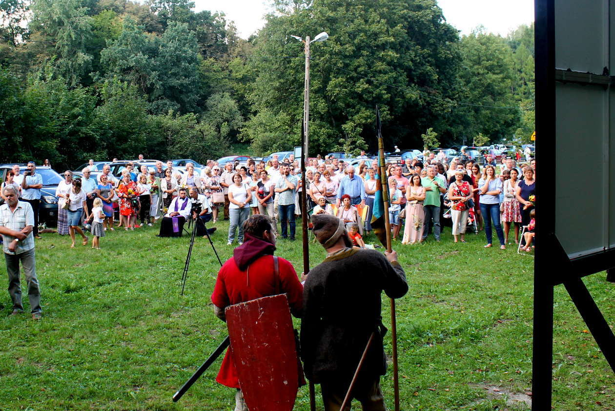  Uroczystości w Kęble k. Wąwolnicy (zdjęcie 15) - Autor: Radosław Szczęch