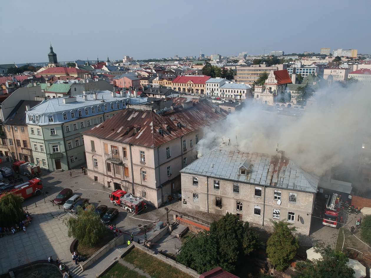  Pożar kamienicy przy ul. Rybnej w Lublinie (zdjęcie 3) - Autor: Łukasz Minkiewicz