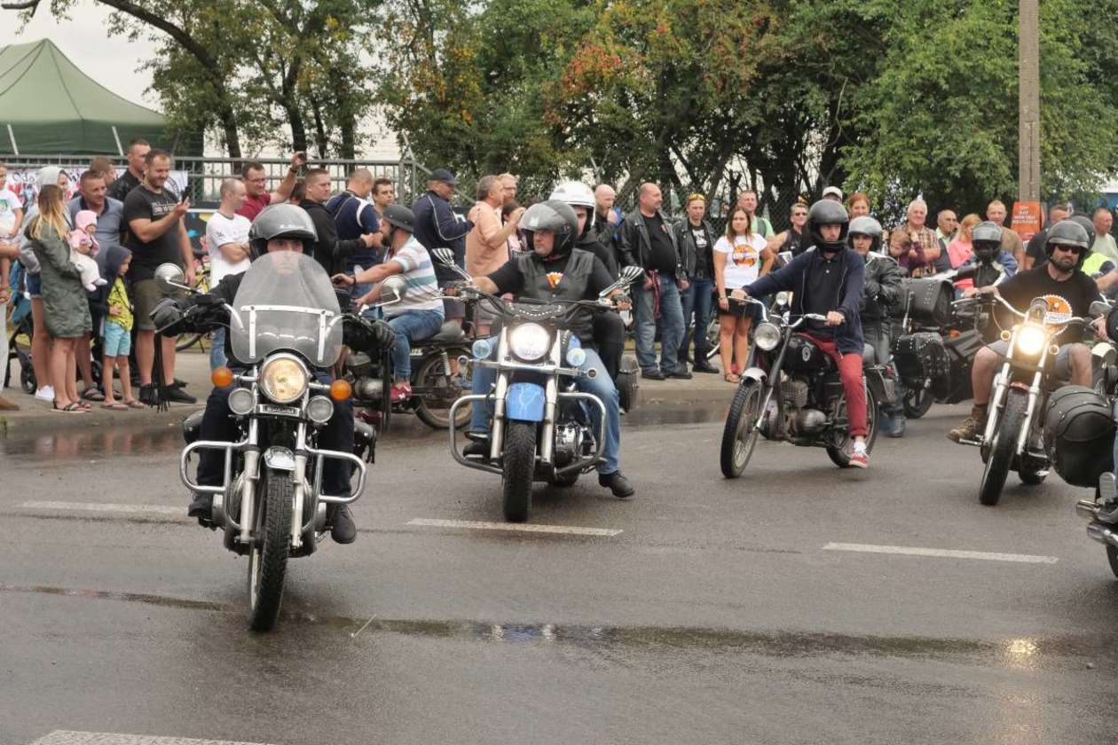  XI Zlot Motocykli WSK i innych oraz koncert Acid Drinkers (zdjęcie 37) - Autor: Maciej Kaczanowski