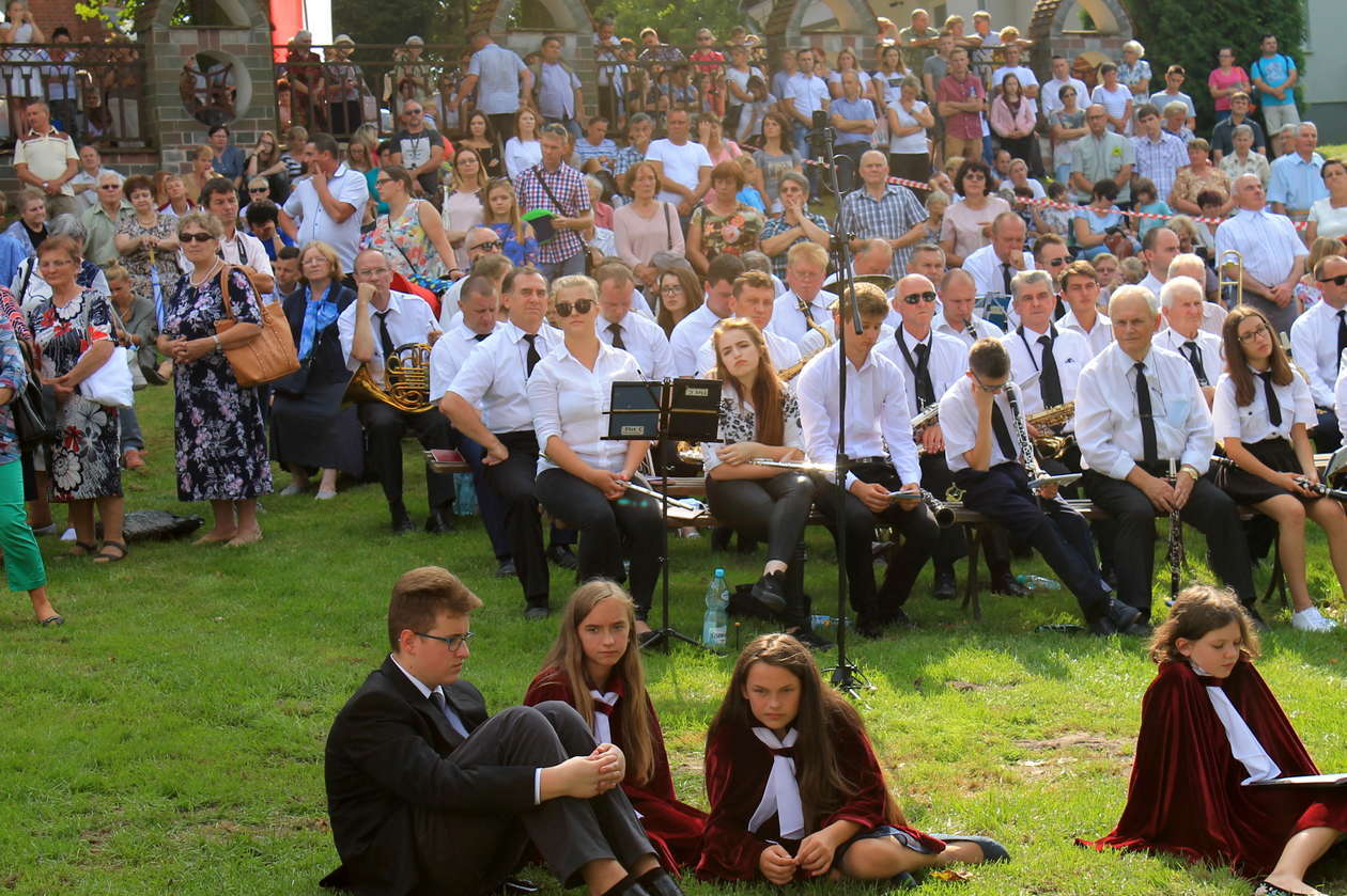  Tysiące pielgrzymów w Wąwolnicy (zdjęcie 25) - Autor: Radoslaw Szczęch