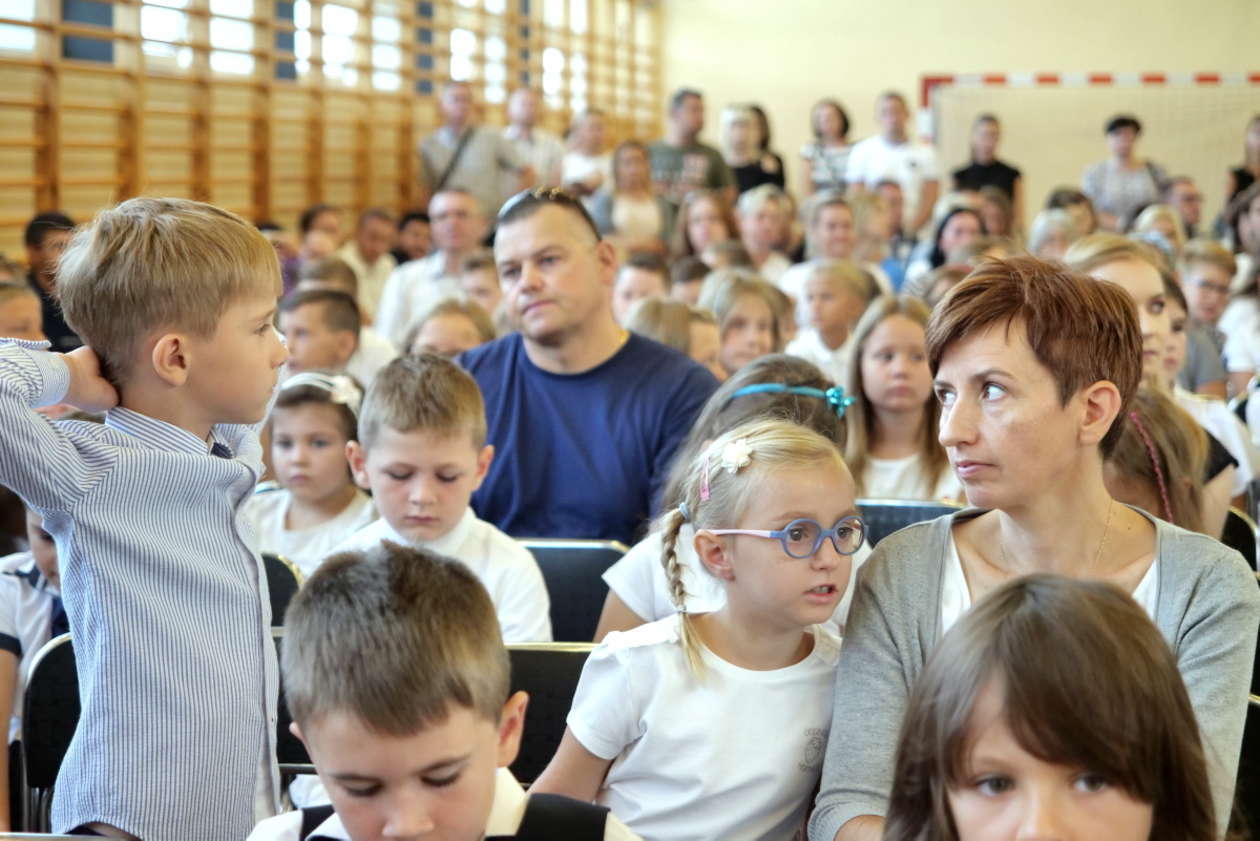  Rozpoczęcie roku szkolnego w Szkole Podstawowej nr 5 (zdjęcie 20) - Autor: Macziej Kaczanowski