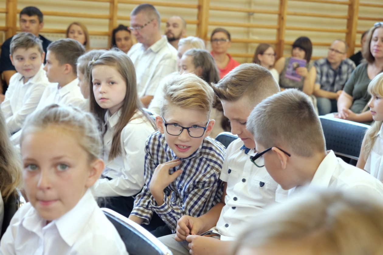  Rozpoczęcie roku szkolnego w Szkole Podstawowej nr 5 (zdjęcie 17) - Autor: Macziej Kaczanowski