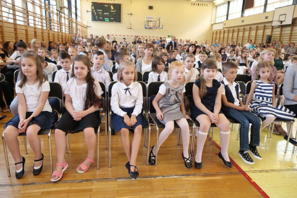  Rozpoczęcie roku szkolnego w Szkole Podstawowej nr 5 (zdjęcie 21) - Autor: Macziej Kaczanowski