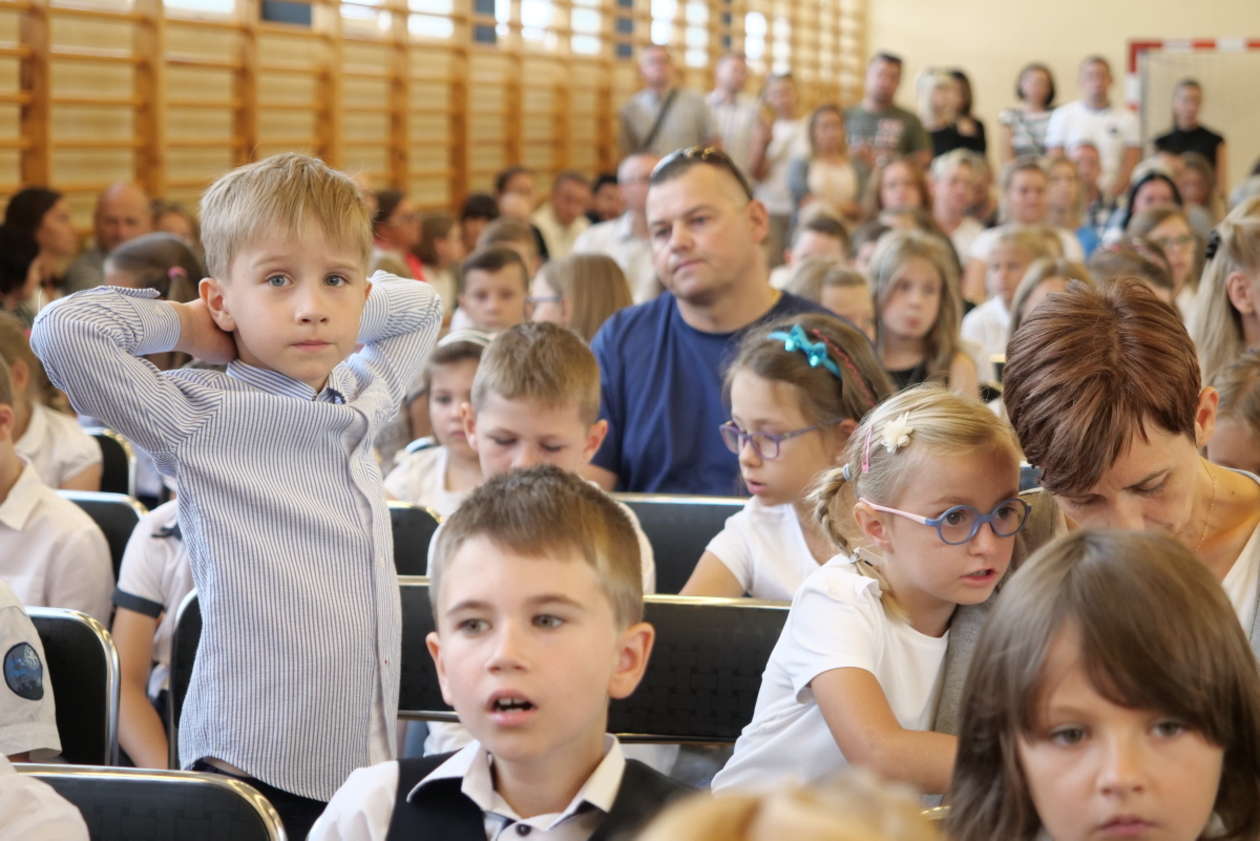 Rozpoczęcie roku szkolnego w Szkole Podstawowej nr 5 (zdjęcie 19) - Autor: Macziej Kaczanowski