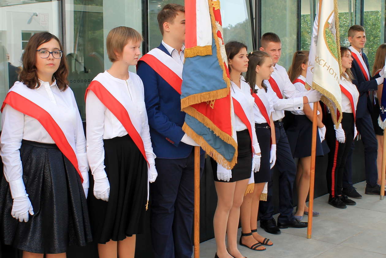  Wojewódzka inauguracja nowego roku szkolnego  (zdjęcie 21) - Autor: Radosław Szczęch