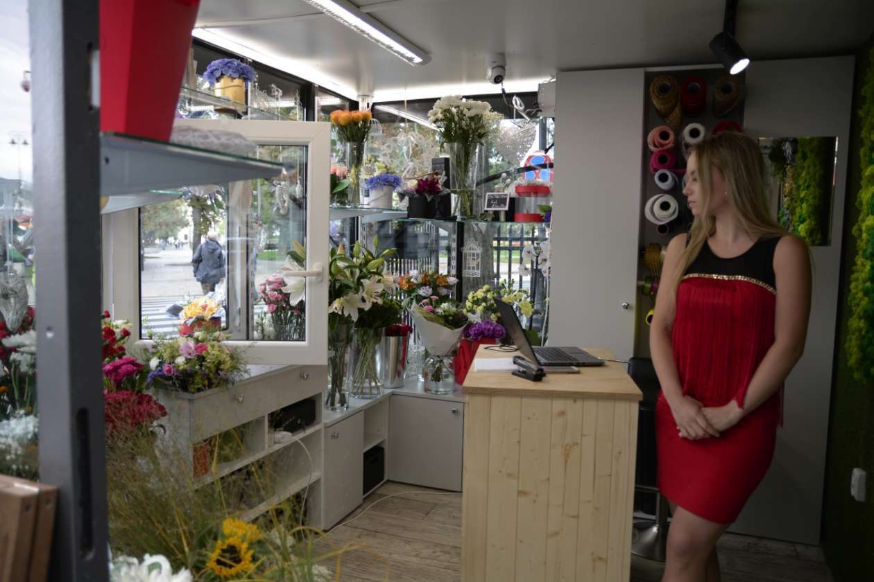  Nowa kwiaciarnia w kiosku przy ul. 3 Maja w Lublinie (zdjęcie 5) - Autor: Krzysztof Mazur