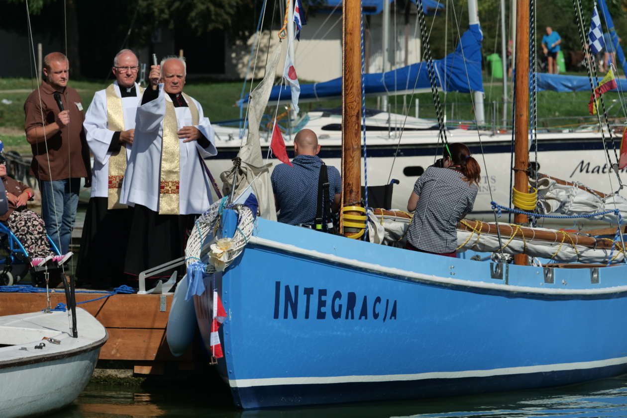 Chrzest łodzi Integracja przystosowanej dla osób na wózkach - Autor: Maciej Kaczanowski