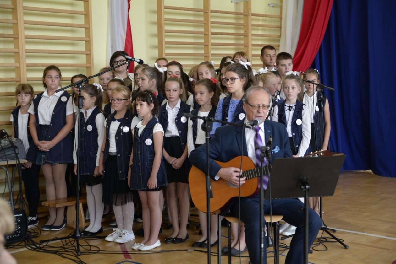  Nadanie imienia Szkole Podstawowej nr 40 w Lublinie (zdjęcie 15) - Autor: Krzysztof Mazur