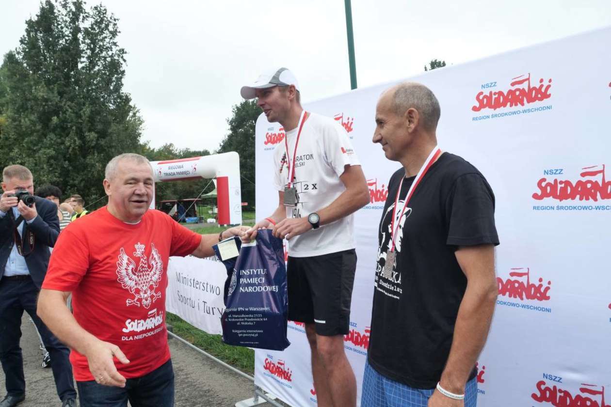  Biegi Solidarności w Parku Ludowym: 3 Mila Pamięci Ofiar Komunizmu  (zdjęcie 72) - Autor: Maciej Kaczanowski