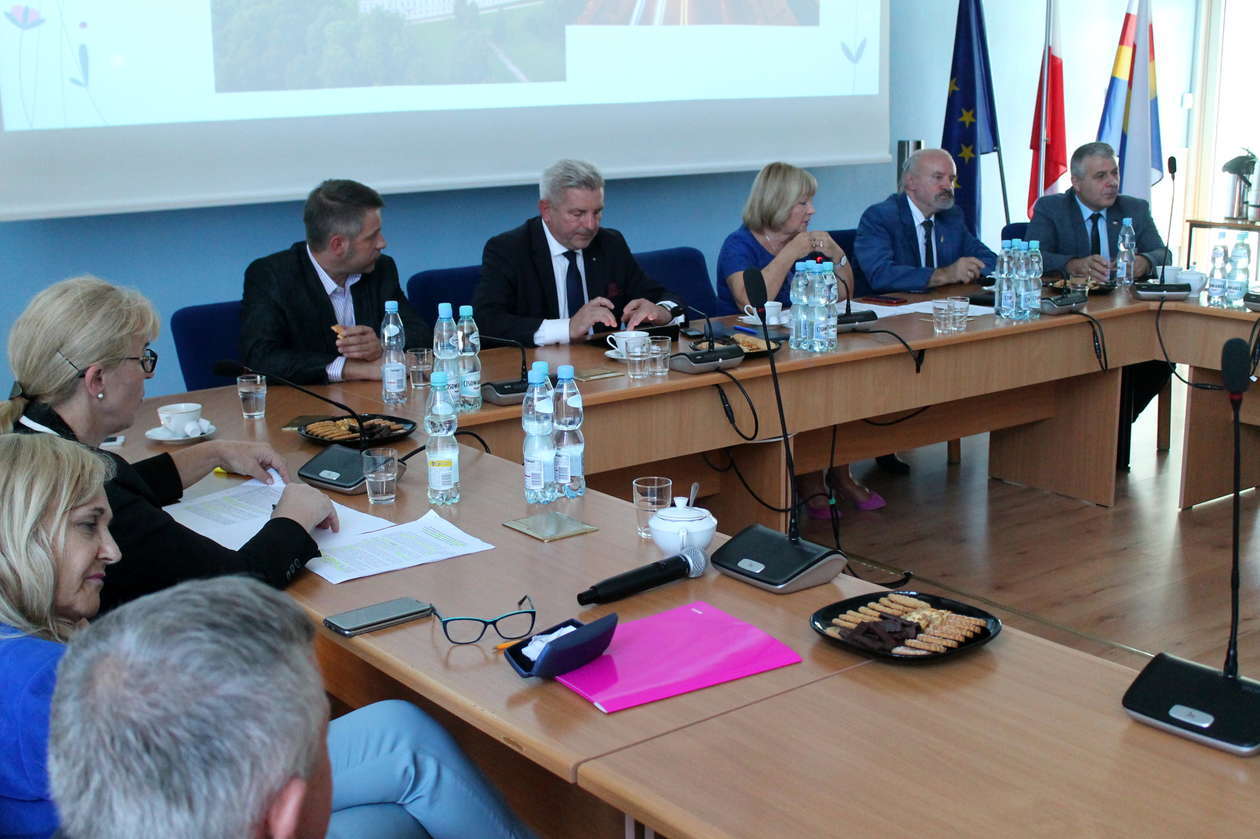  Posiedzenie Komisji Mniejszości Narodowych i Etnicznych w Puławach (zdjęcie 3) - Autor: Radosław Szczęch