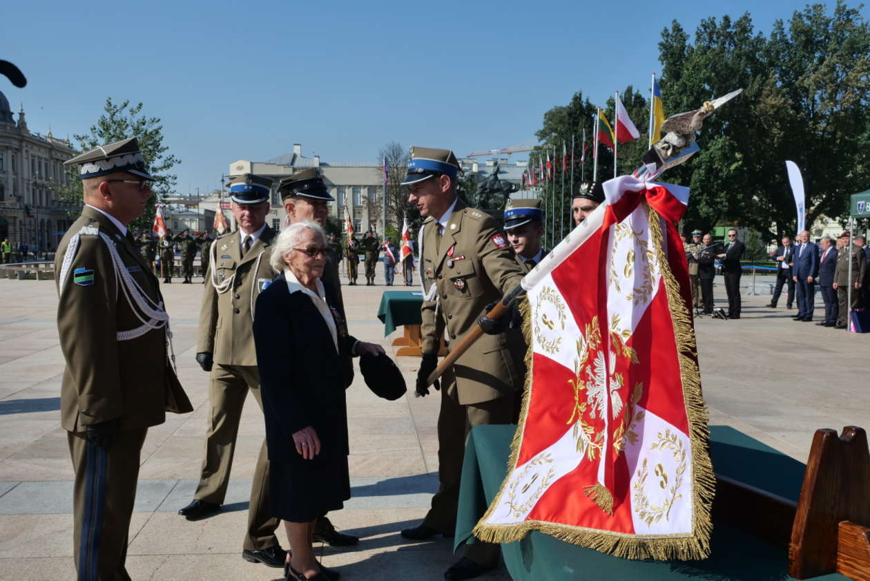  Nowy dowódca i nowy sztandar brygady wielonarodowej (zdjęcie 17) - Autor: Maciej Kaczanowski