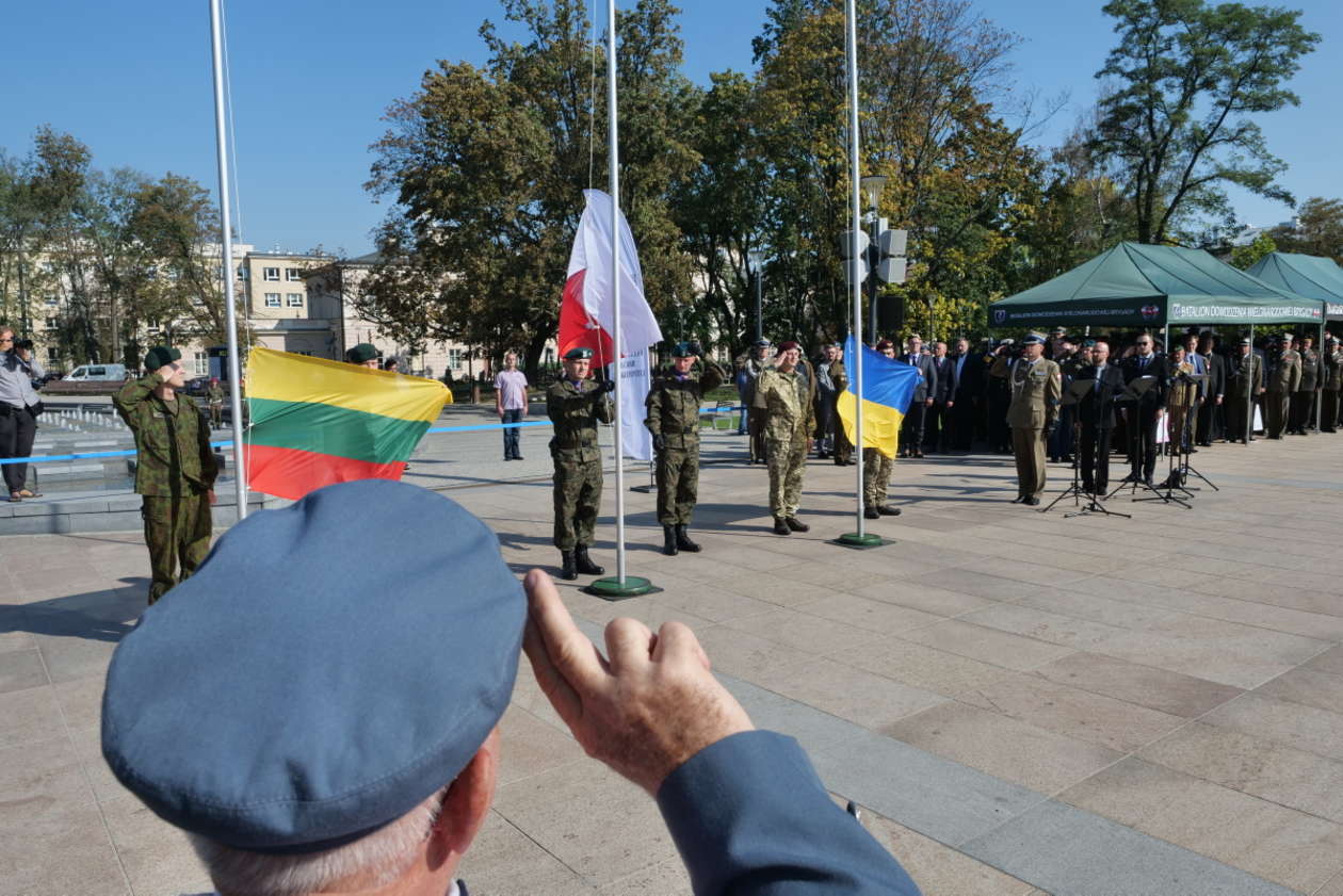 Nowy dowódca i nowy sztandar brygady wielonarodowej