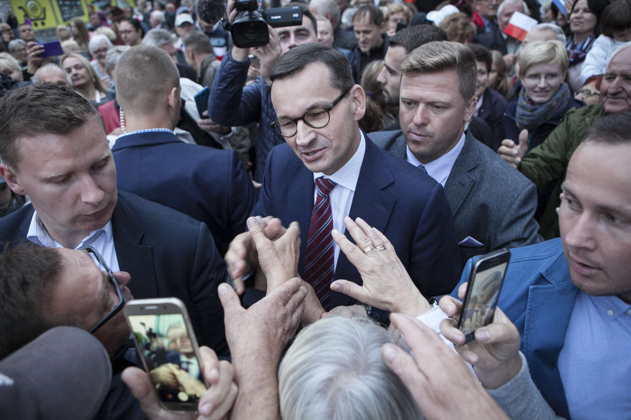  Premier Mateusz Morawiecki w Lubartowie (zdjęcie 20) - Autor: Jacek Szydłowski