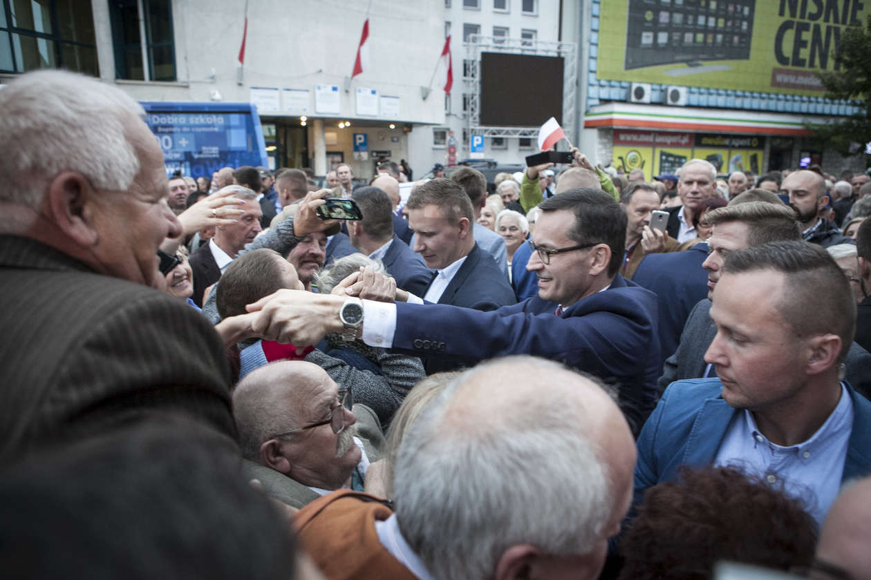  Premier Mateusz Morawiecki w Lubartowie (zdjęcie 14) - Autor: Jacek Szydłowski