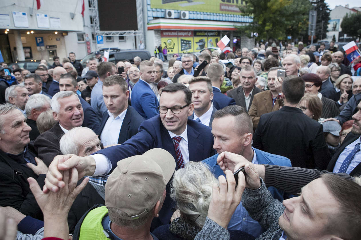  Premier Mateusz Morawiecki w Lubartowie (zdjęcie 12) - Autor: Jacek Szydłowski