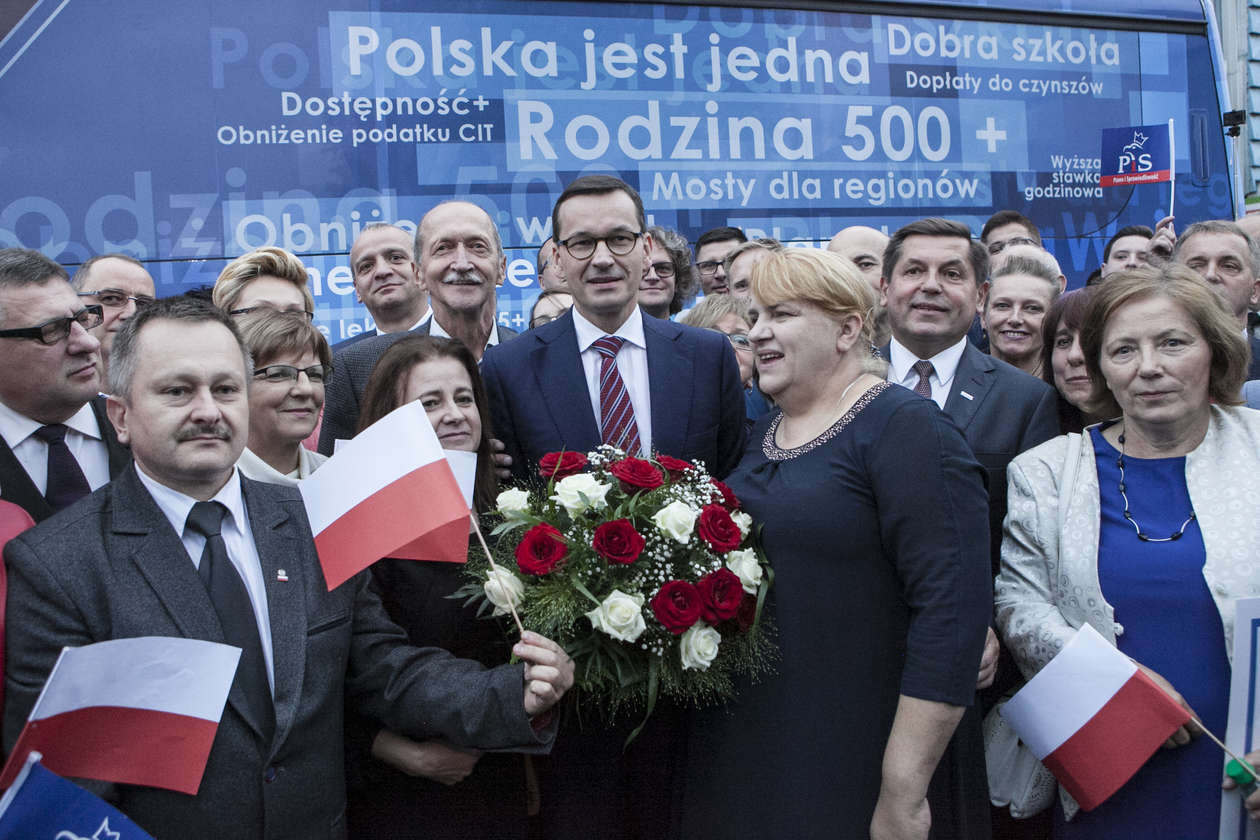  Premier Mateusz Morawiecki w Lubartowie (zdjęcie 10) - Autor: Jacek Szydłowski