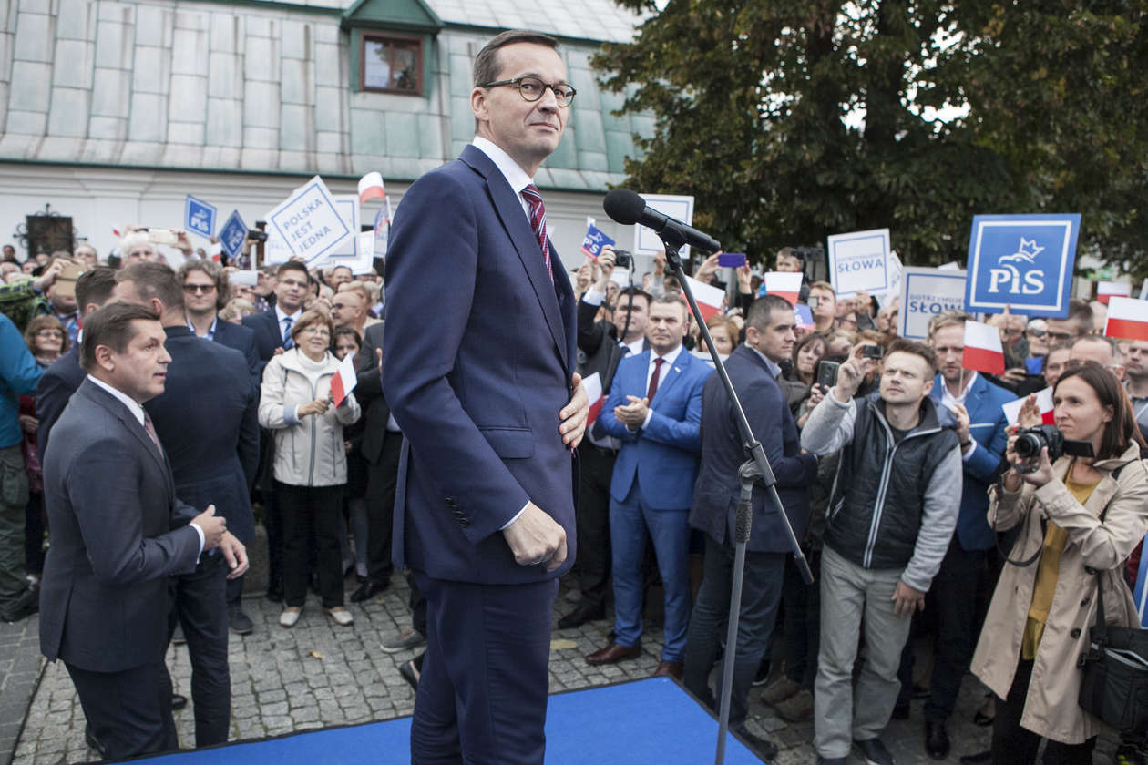  Premier Mateusz Morawiecki w Lubartowie (zdjęcie 4) - Autor: Jacek Szydłowski