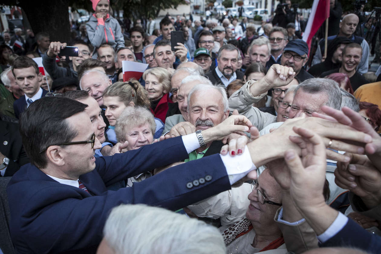  Premier Mateusz Morawiecki w Lubartowie (zdjęcie 16) - Autor: Jacek Szydłowski