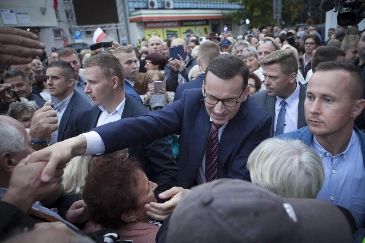  Premier Mateusz Morawiecki w Lubartowie (zdjęcie 19) - Autor: Jacek Szydłowski