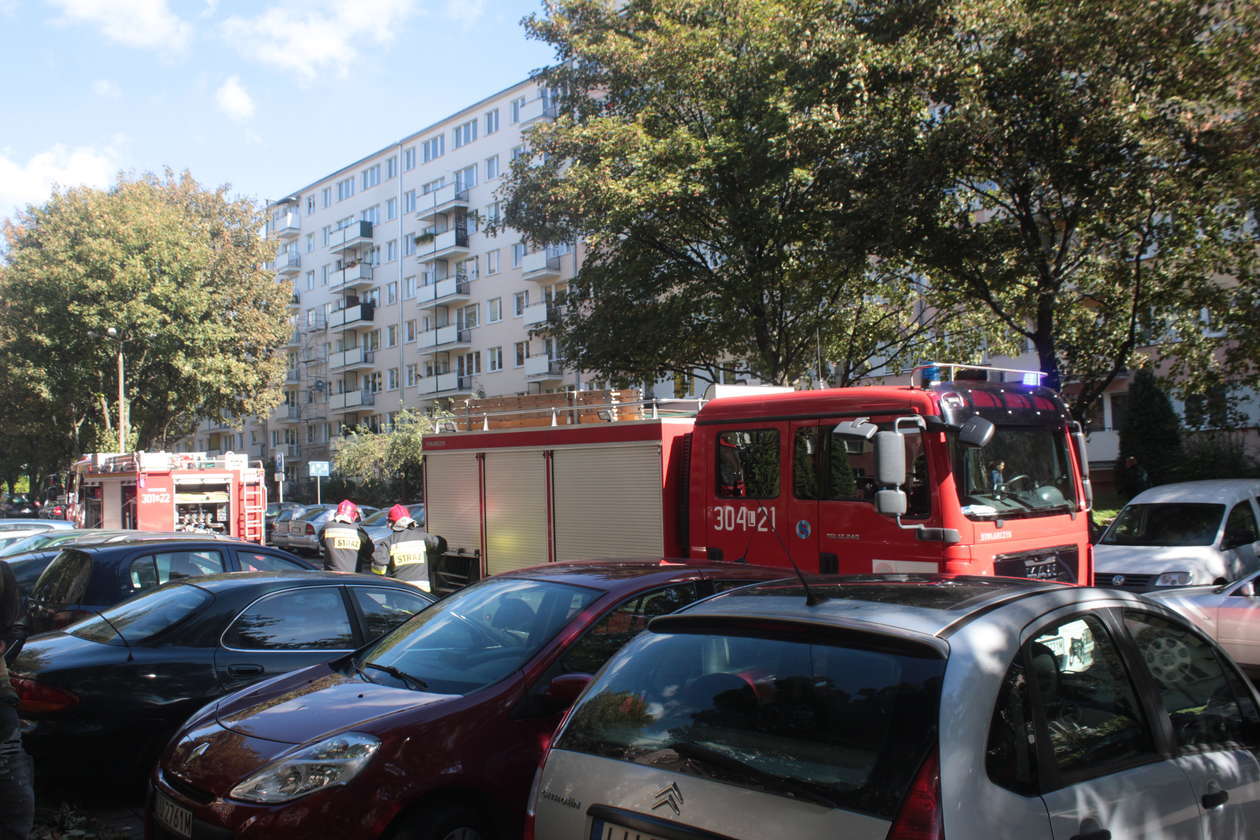  Pożar bloku przy ul. Paganiniego 4 w Lublinie (zdjęcie 1) - Autor: Mirosław Trembecki