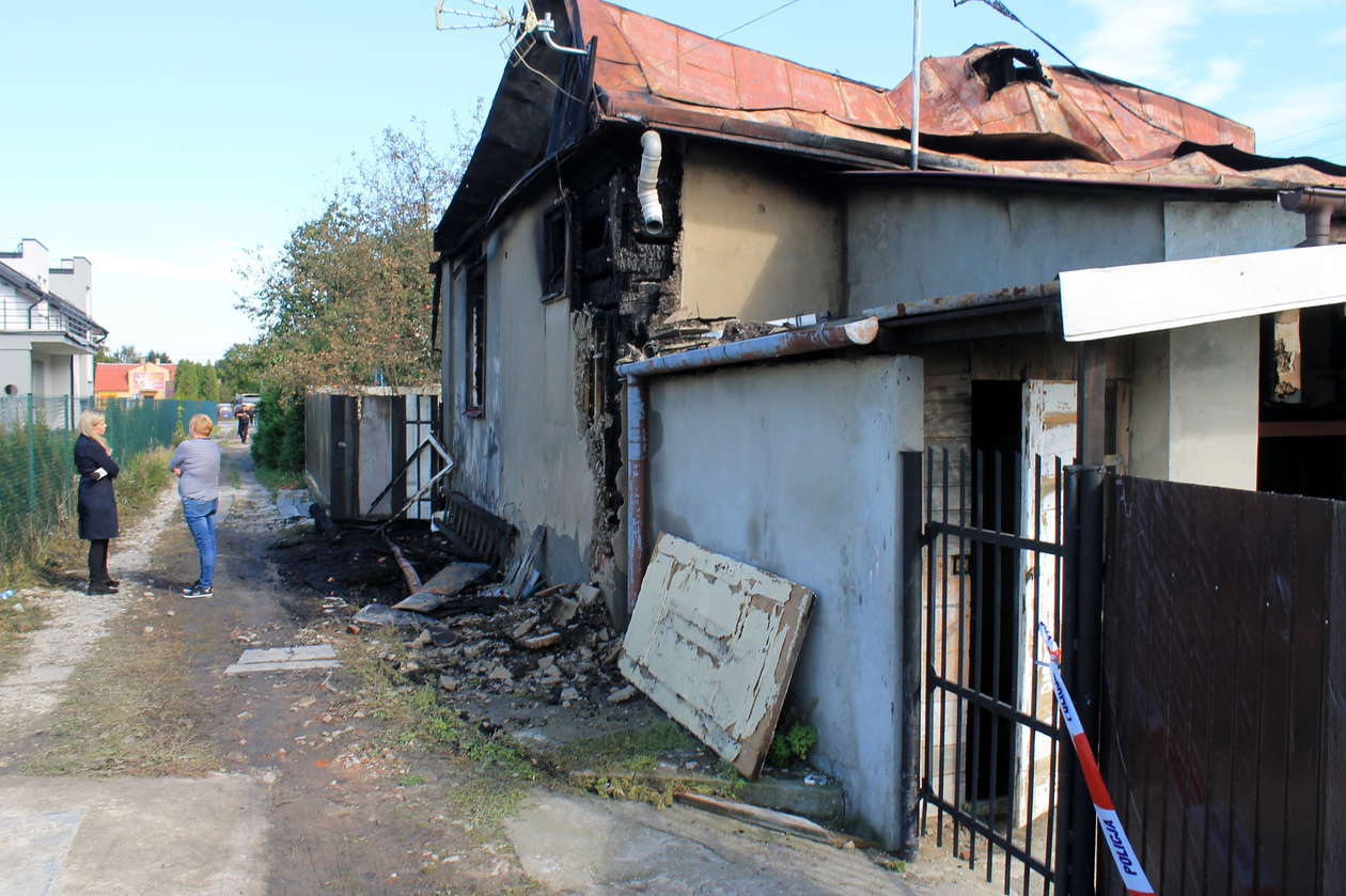  Pożar w Kurowie, spłonął dom (zdjęcie 3) - Autor: Radosław Szczęch