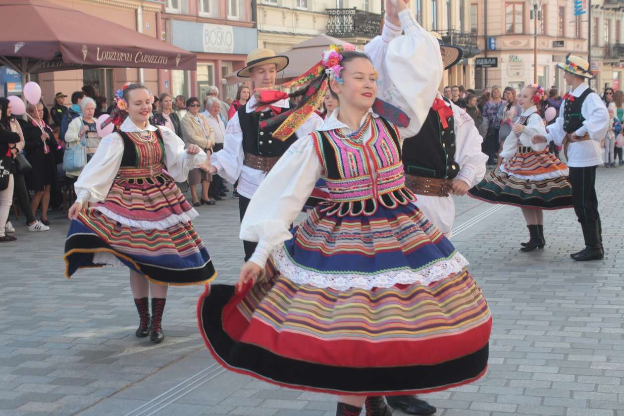  Marsz Różowej Wstążki w Lublinie	 (zdjęcie 21) - Autor: Mirosław Trembecki