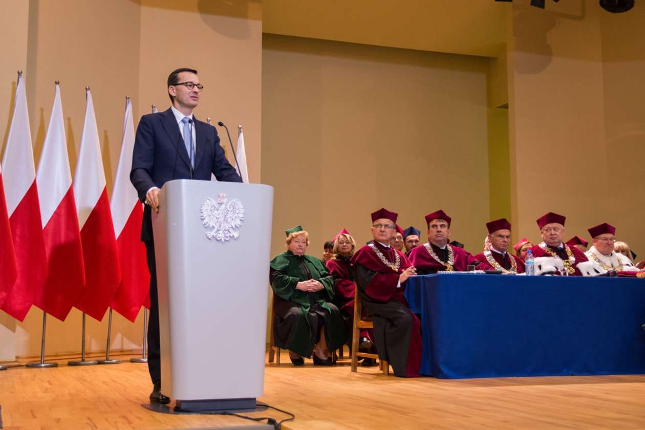  Uniwersytet Medyczny w Lublinie. Premier Morawiecki na inauguracji roku akademickiego  (zdjęcie 11) - Autor: Krzysztof Mazur