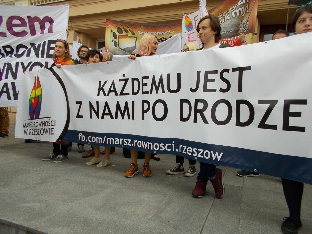  Marsz Równości w Rzeszowie (zdjęcie 8) - Autor: Paulina Skiba