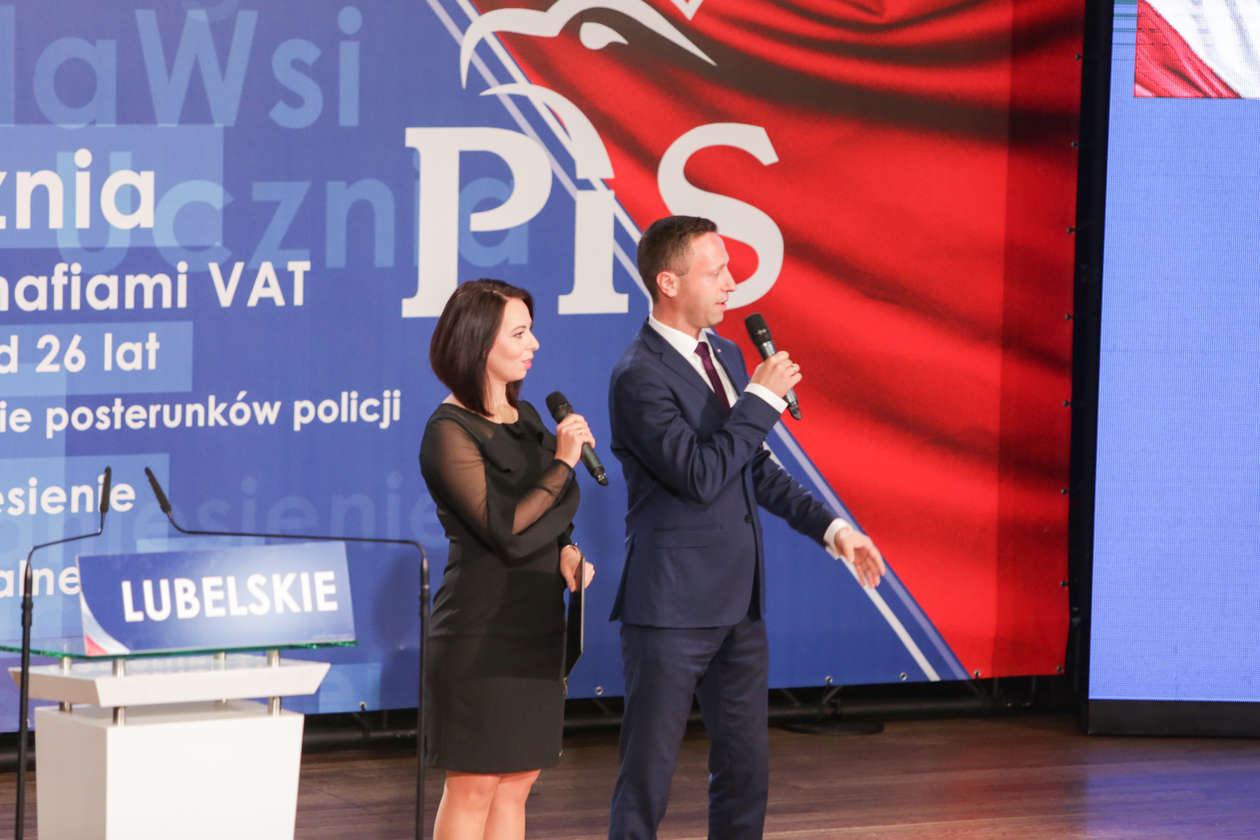  Konwencja PiS w Lublinie z udziałem prezesa Jarosława Kaczyńskiego (zdjęcie 6) - Autor: Krzysztof Mazur