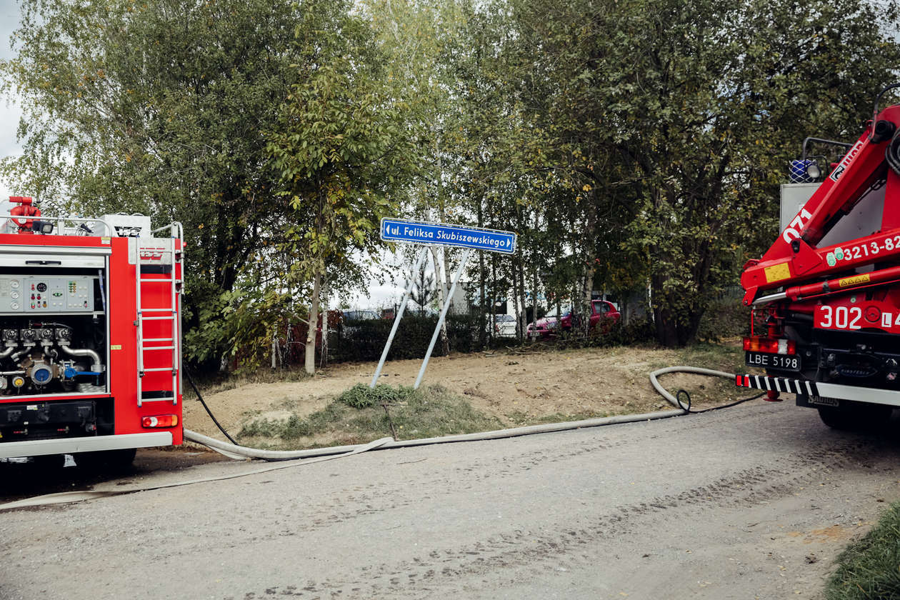  Lublin: Wjechała w skrzynkę gazową, doszło do pożaru (zdjęcie 19) - Autor: Krzysztof Mazur