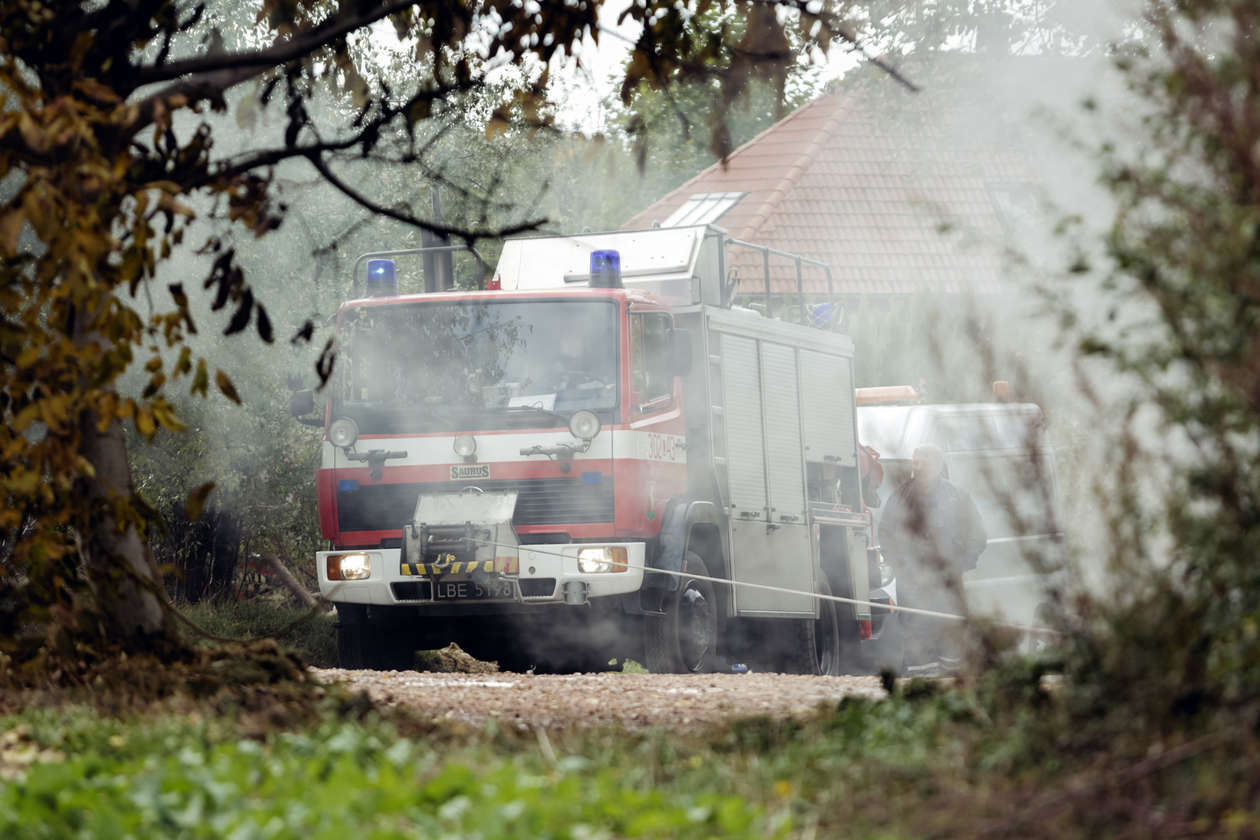  Lublin: Wjechała w skrzynkę gazową, doszło do pożaru (zdjęcie 29) - Autor: Krzysztof Mazur