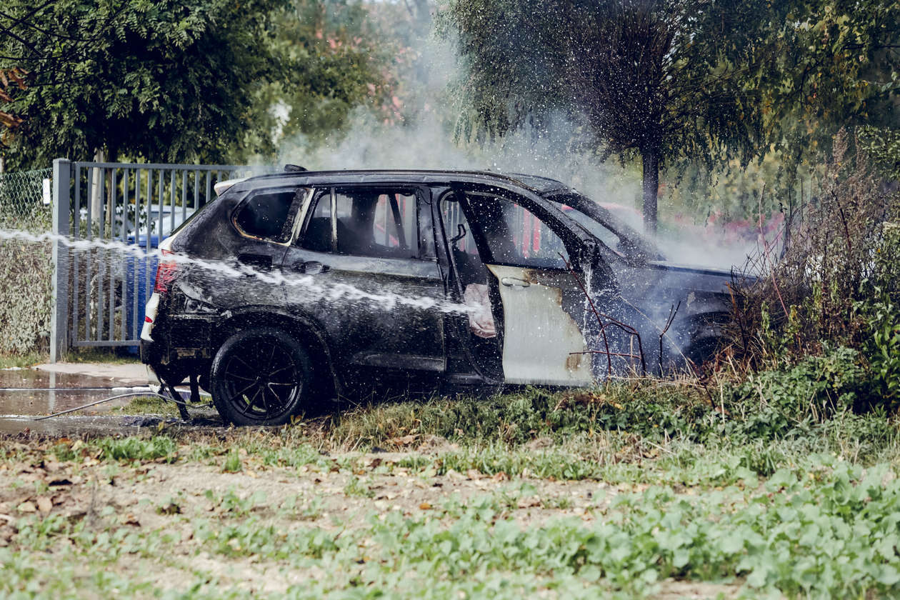  Lublin: Wjechała w skrzynkę gazową, doszło do pożaru (zdjęcie 1) - Autor: Krzysztof Mazur