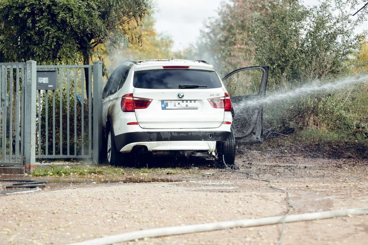  Lublin: Wjechała w skrzynkę gazową, doszło do pożaru (zdjęcie 9) - Autor: Krzysztof Mazur