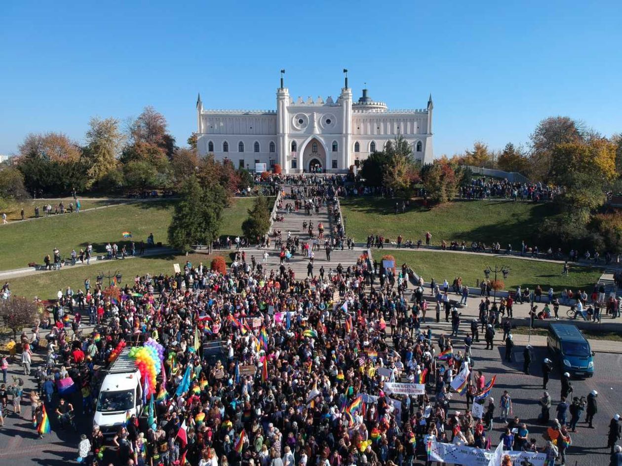  Marsz Równości i kontrmanifestacja w Lublinie zdjęcia z drona (zdjęcie 27) - Autor: Maciej Kaczanowski