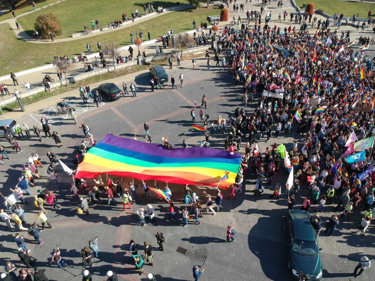  Marsz Równości i kontrmanifestacja w Lublinie zdjęcia z drona (zdjęcie 24) - Autor: Maciej Kaczanowski