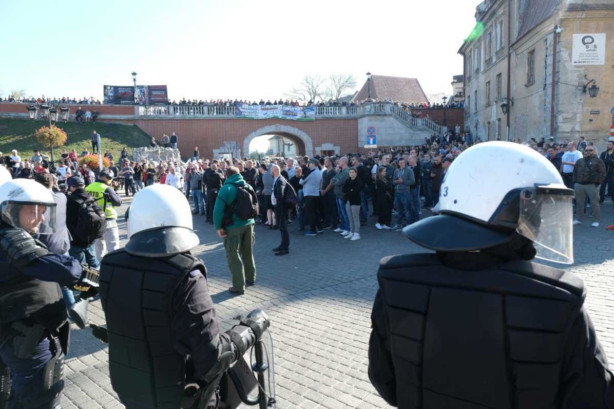  Marsz Równości i kontrmanifestacja w Lublinie zdjęcia z drona (zdjęcie 13) - Autor: Maciej Kaczanowski