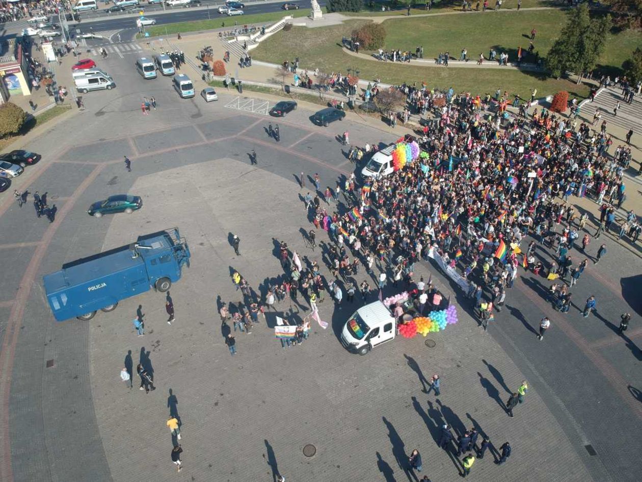  Marsz Równości i kontrmanifestacja w Lublinie zdjęcia z drona (zdjęcie 31) - Autor: Maciej Kaczanowski