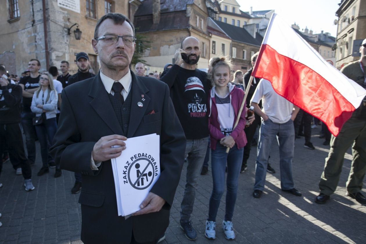  Marsz Równości w Lublinie. Zamieszki wywołane przez przeciwników marszu (zdjęcie 28) - Autor: Jacek Szydłowski