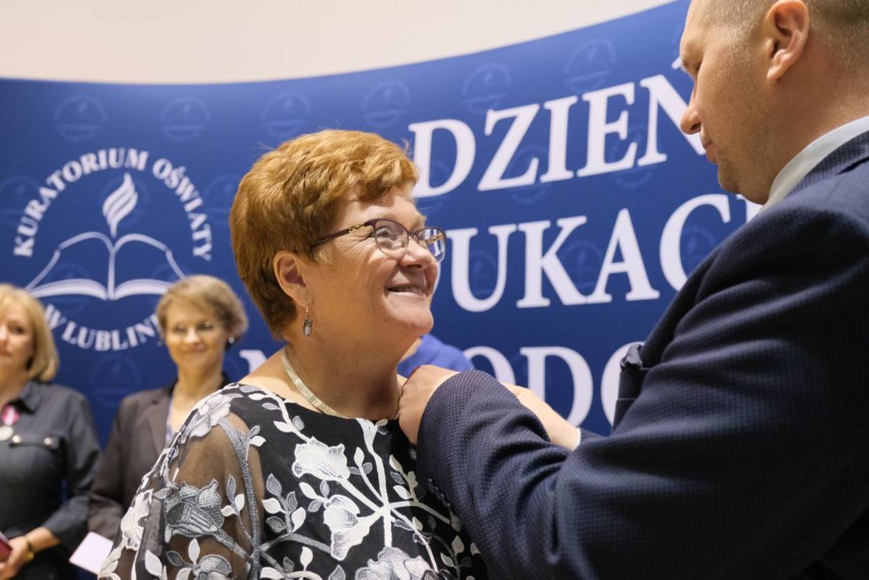  Dzień Edukacji Narodowej. Wojewoda wręczał odznaczenia nauczycielom (zdjęcie 7) - Autor: Maciej Kaczanowski