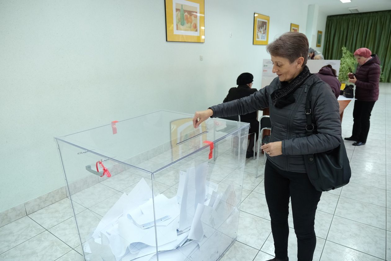  Wybory samorządowe 2018 w woj. lubelskim. Głosowanie (zdjęcie 13) - Autor: Maciej Kaczanowski