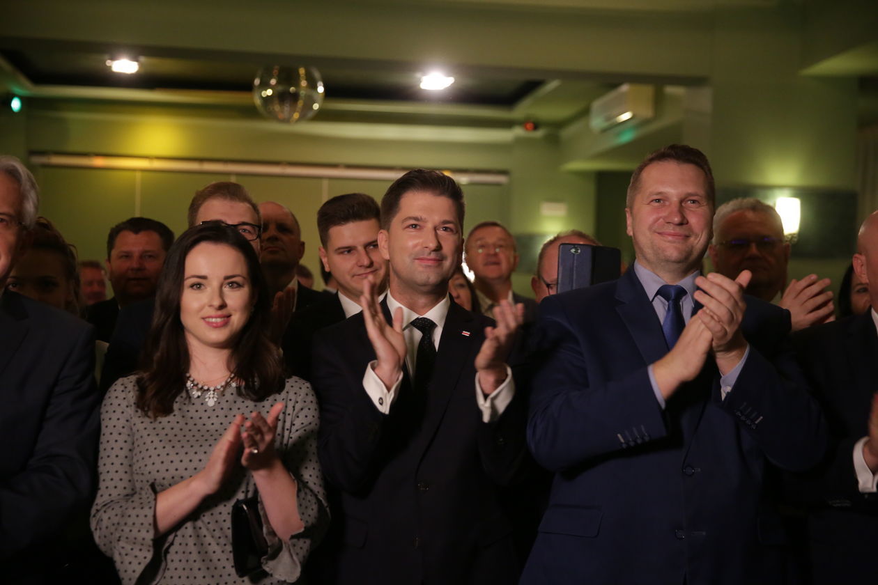  Wybory 2018. Wieczór wyborczy w sztabie PiS (zdjęcie 5) - Autor: Krzysztof Mazur