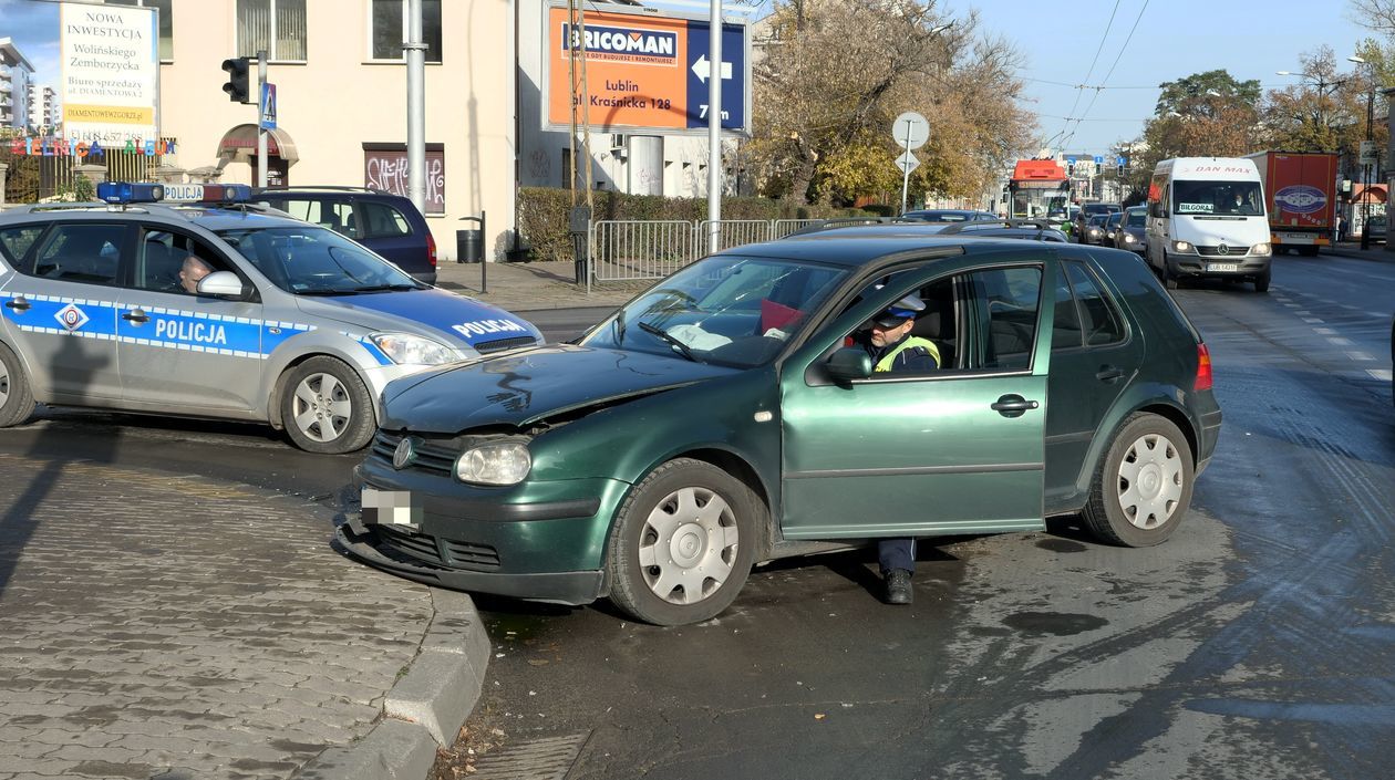  Wypadek na skrzyżowaniu ulicy Nowy Świat i Kunickiego (zdjęcie 3) - Autor: Krzysztof Mazur