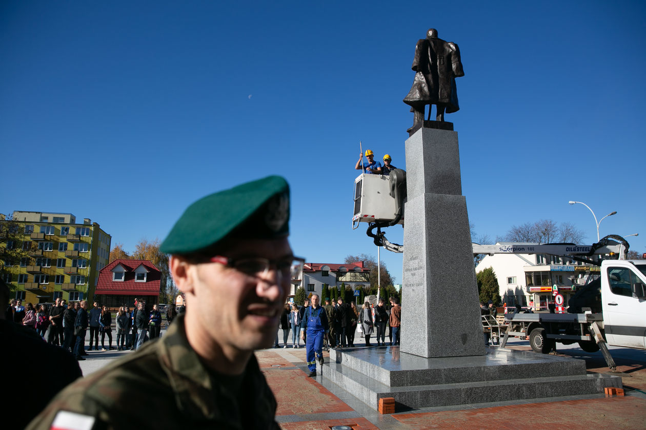  Pomnik Józefa Piłsudskiego w Zamościu. Próba odsłonięcia (zdjęcie 11) - Autor: Kazimierz Chmiel