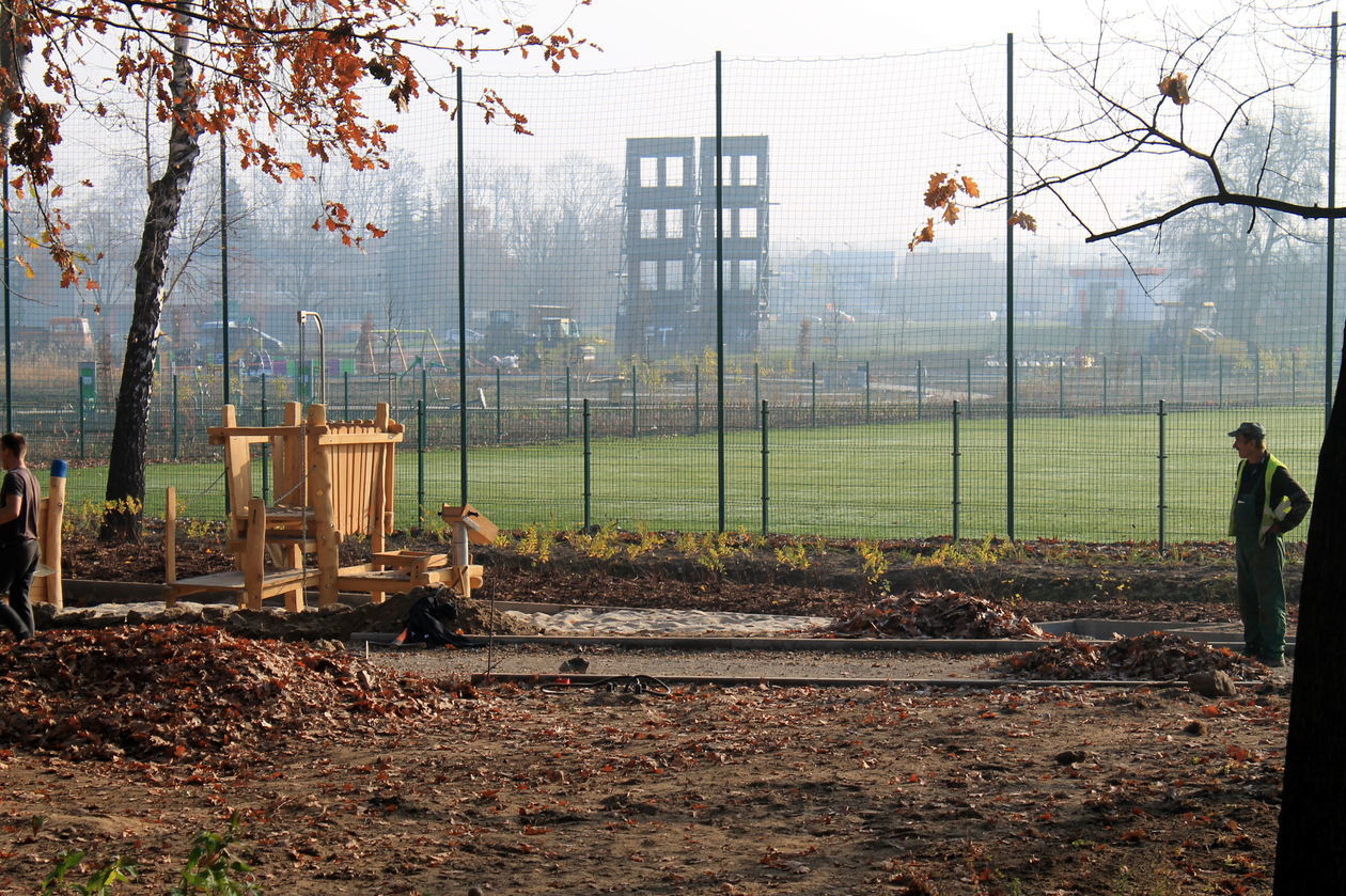  Trwa budowa nowych błoni  (zdjęcie 4) - Autor: Radosław Szczęch