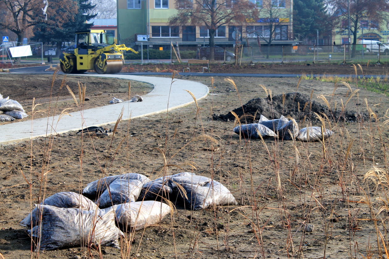  Trwa budowa nowych błoni  (zdjęcie 15) - Autor: Radosław Szczęch